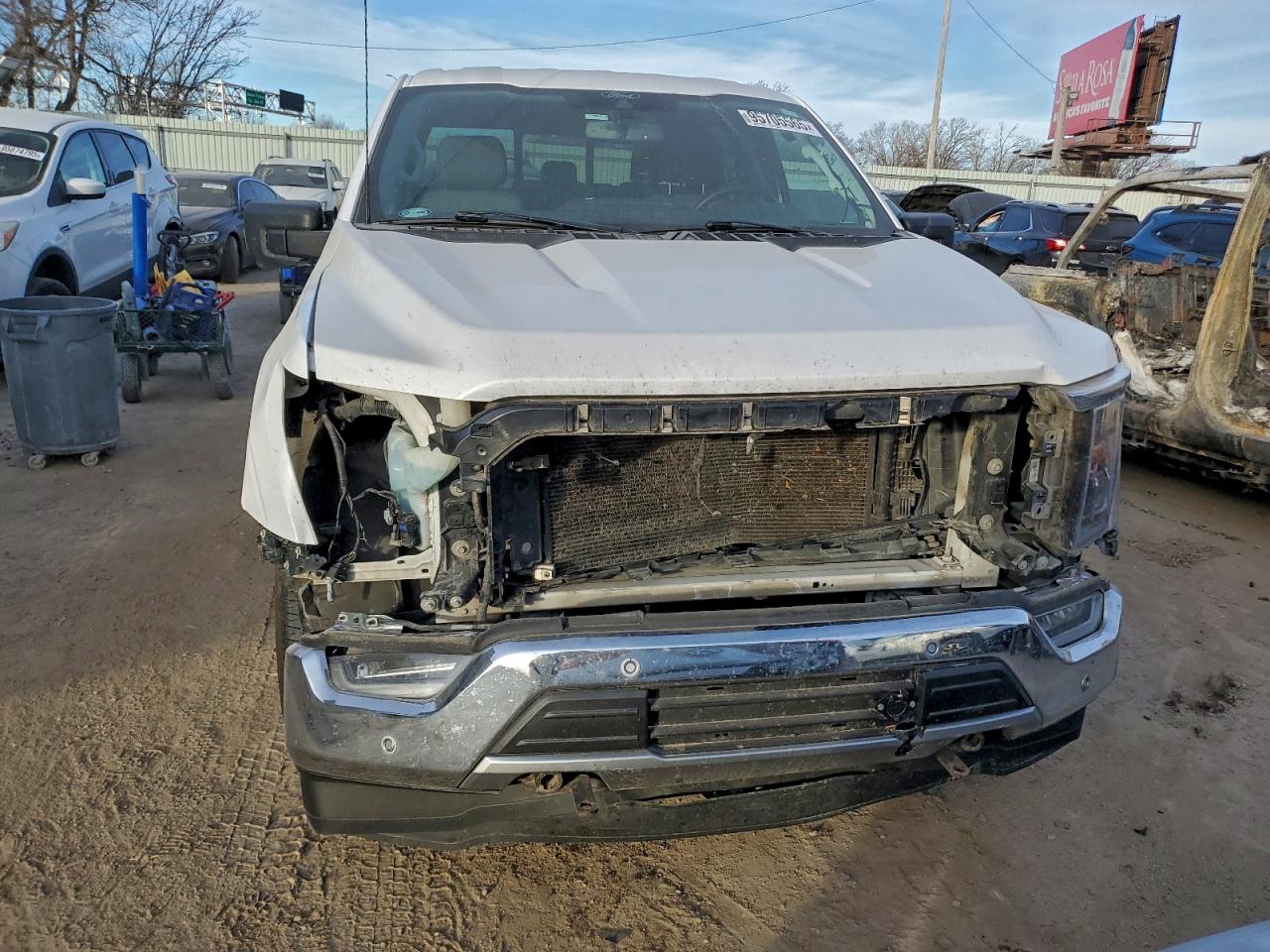 Ford F-150 Supercrew Image 4