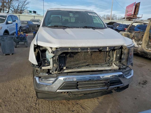 Ford F-150 Supercrew Image 4