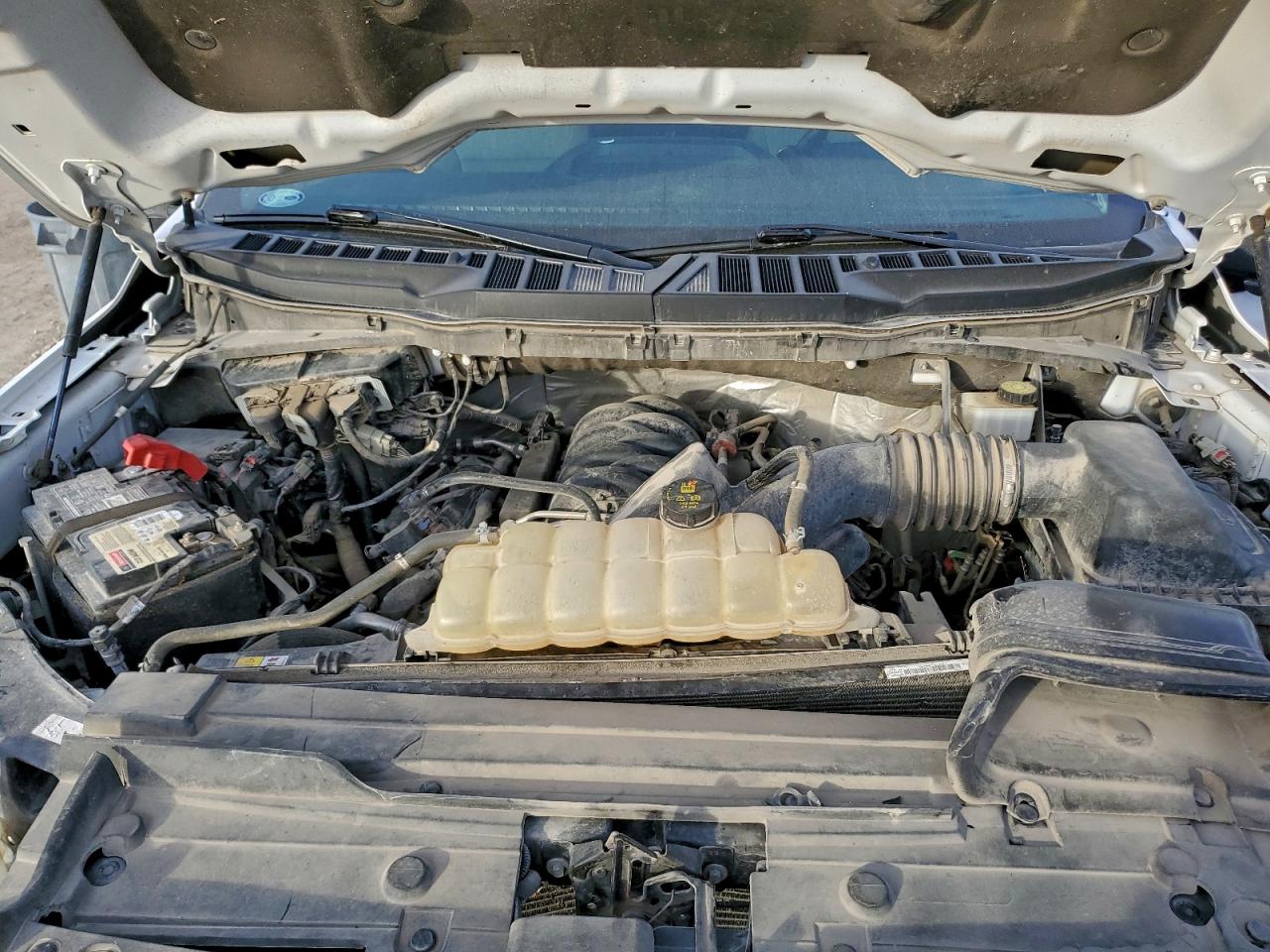 Ford F-150 Supercrew Image 5