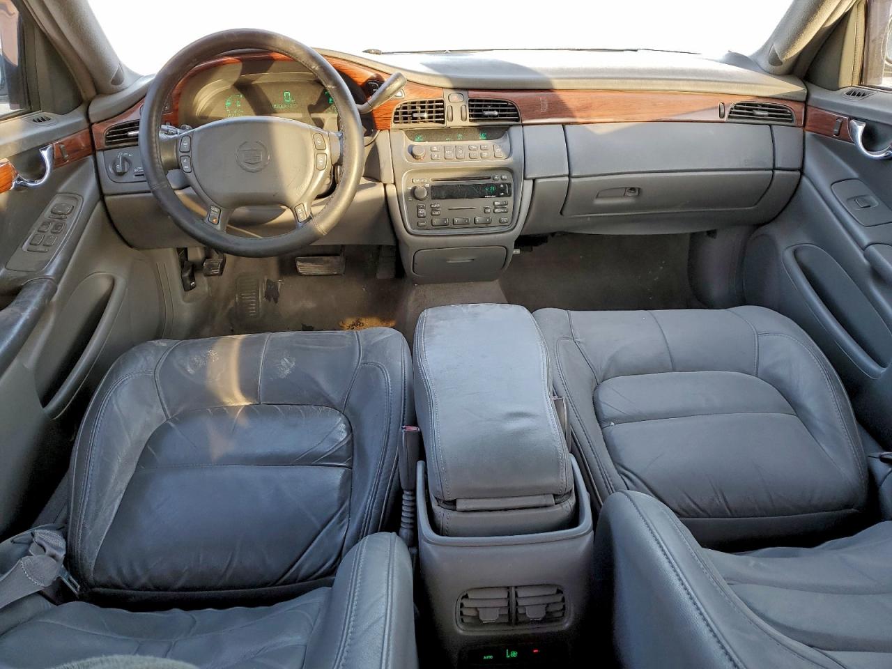 Cadillac DeVille Image 10