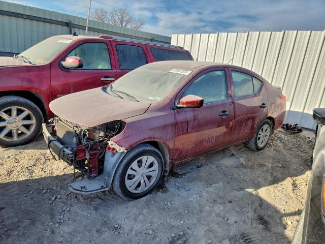  Salvage Nissan Versa