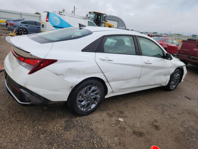 Hyundai ELANTRA Sel Image 2