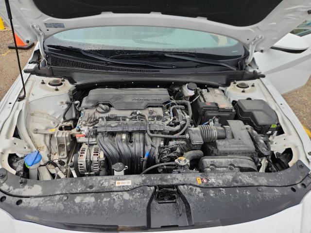 Hyundai ELANTRA Sel Image 11