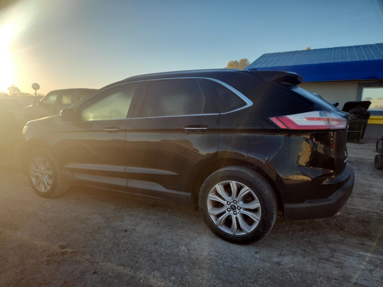 Ford Edge Titanium Image 2