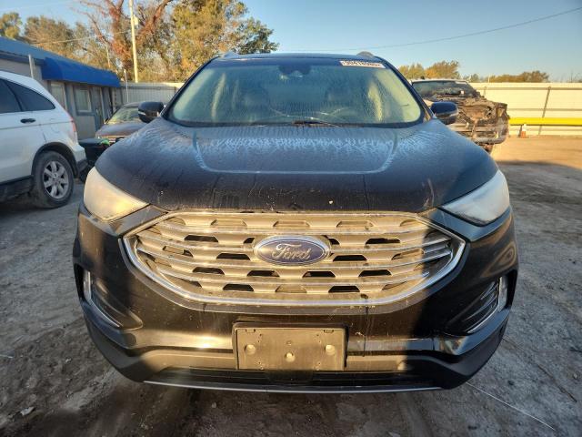 Ford Edge Titanium Image 7