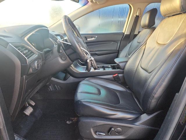 Ford Edge Titanium Image 3