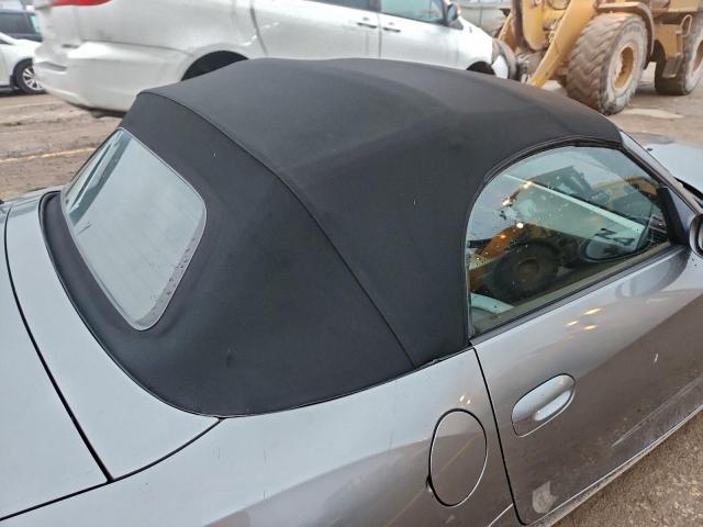 BMW Z Series 2.5 Image 5