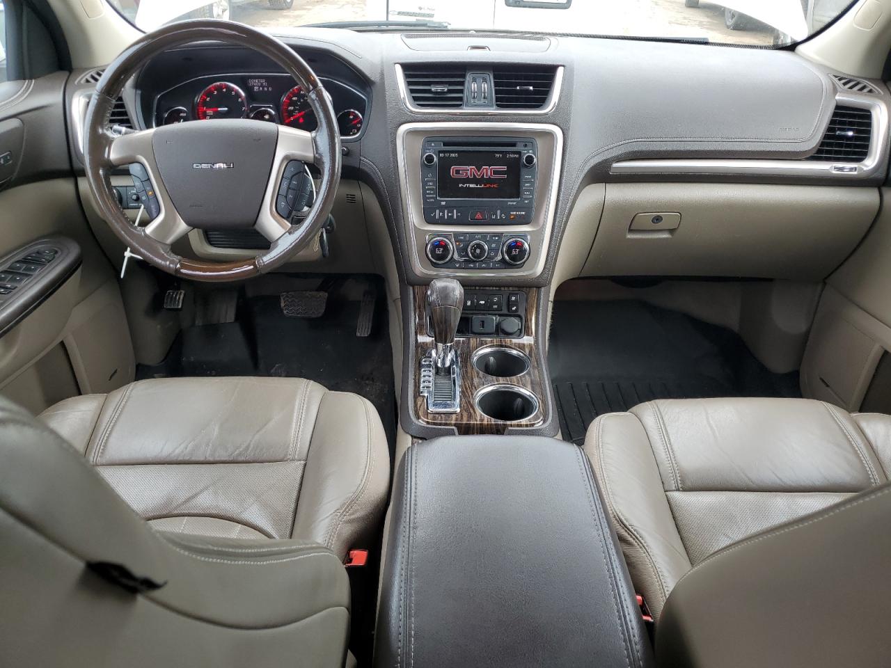 GMC Acadia Denali Image 13