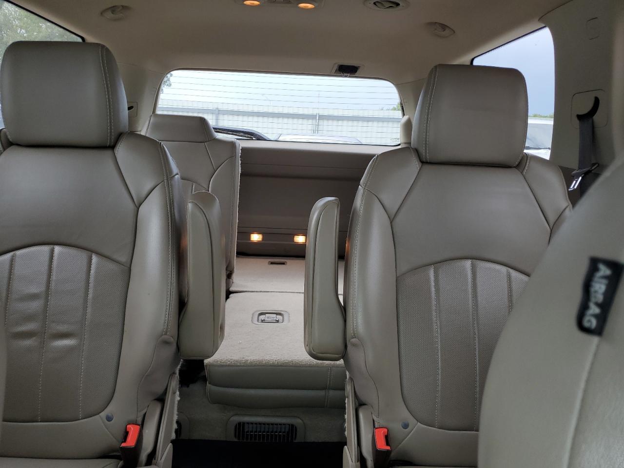 GMC Acadia Denali Image 6