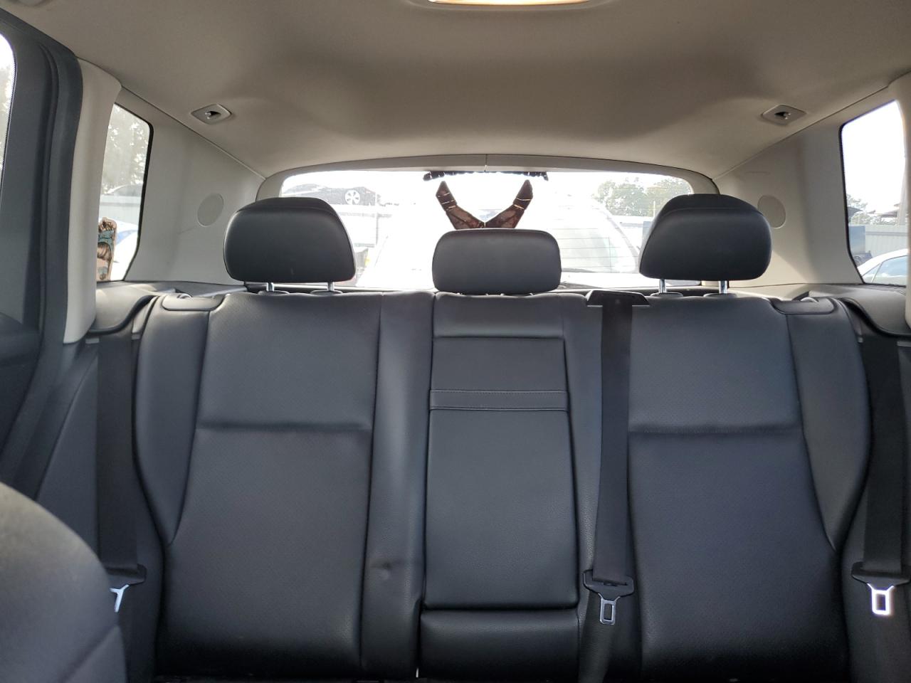 Mercedes-Benz GLK 350 4matic Image 9