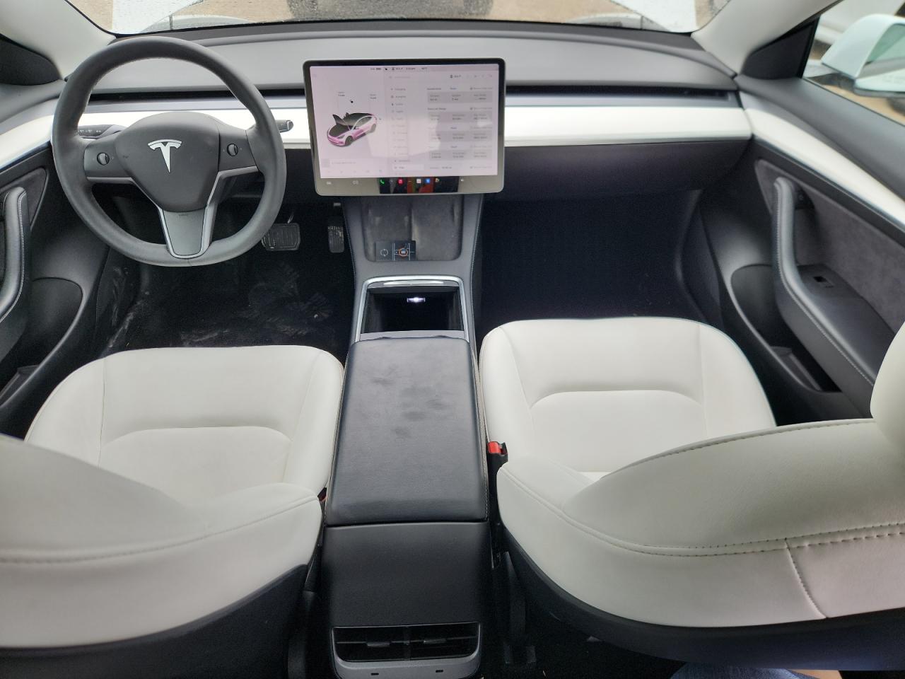 Tesla Model 3 Image 4