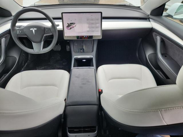 Tesla Model 3 Image 4