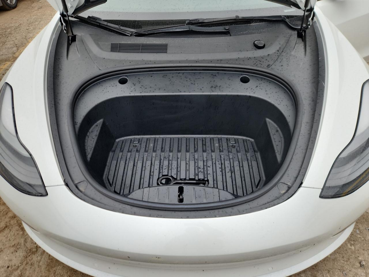 Tesla Model 3 Image 7