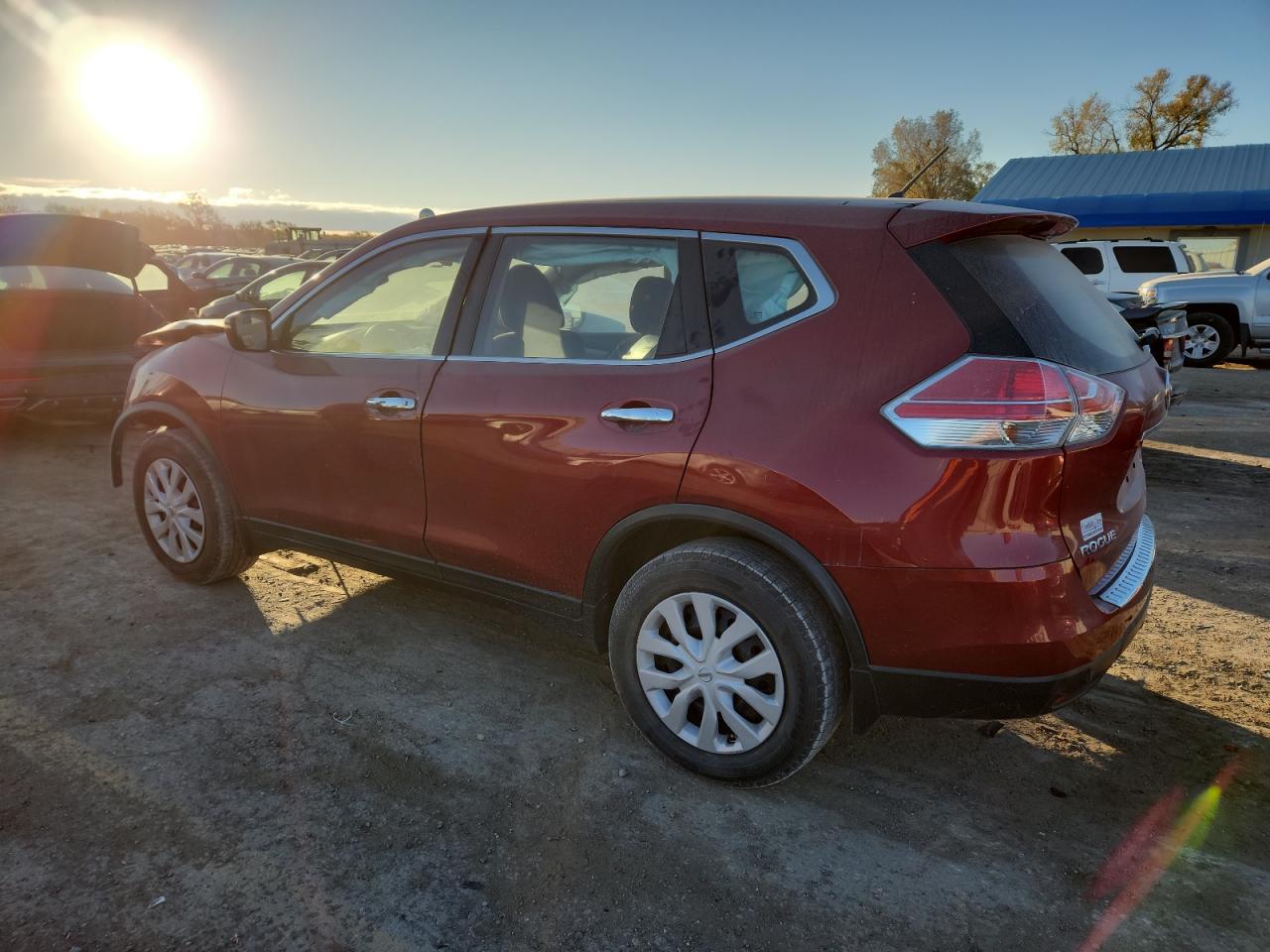 Nissan Rogue S Image 2