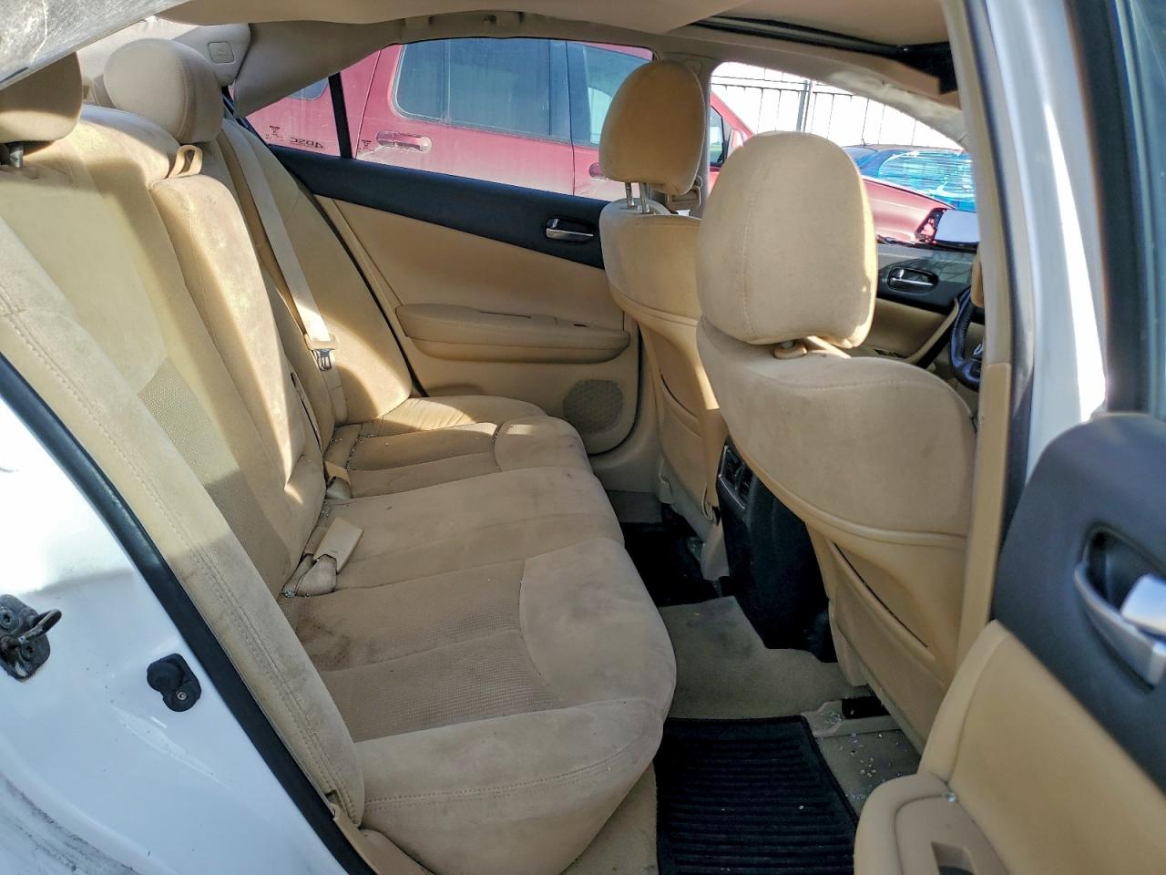 Nissan Maxima S Image 9