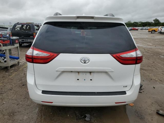 Toyota Sienna Le Image 7