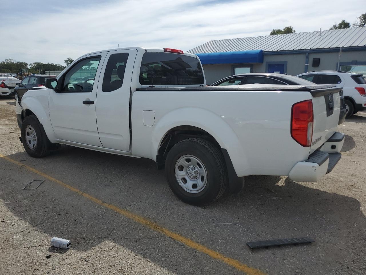 Nissan Frontier S Image 2