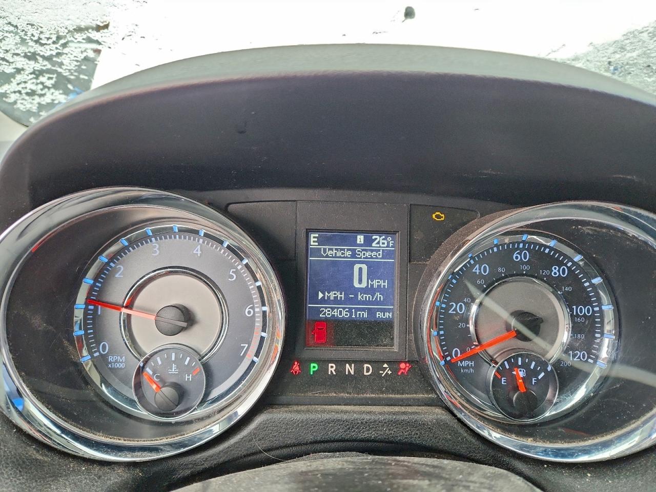 Chrysler Minivan Touring Image 12