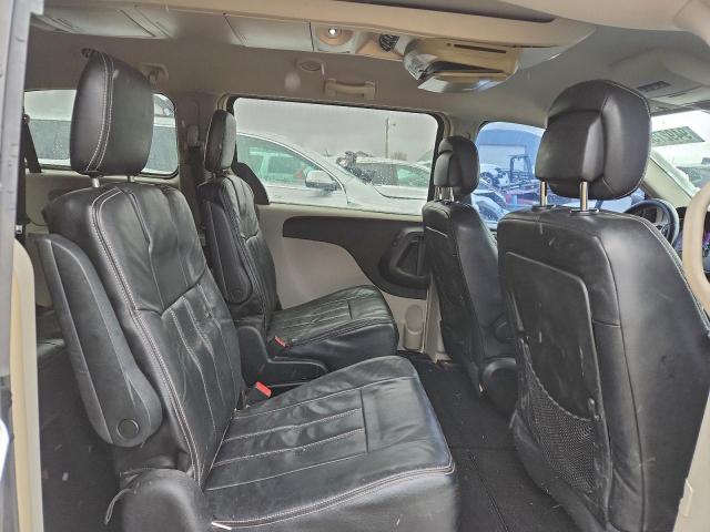 Chrysler Minivan Touring Image 9