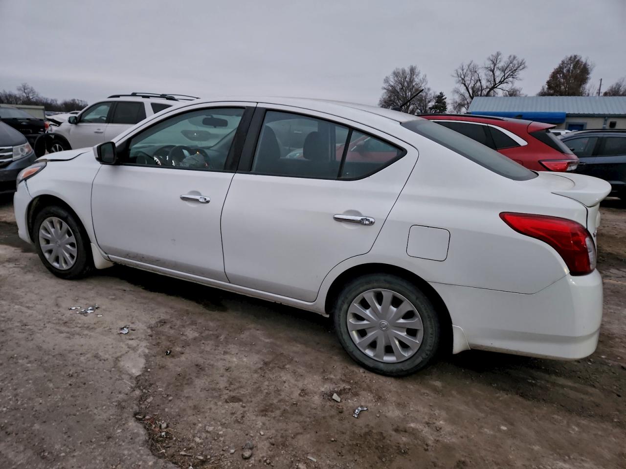 Nissan Versa S Image 5