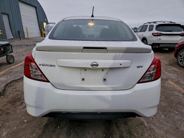 Nissan Versa S Image 9
