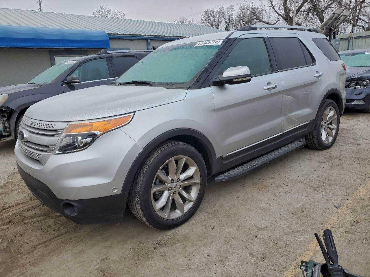Ford Explorer Limited Image 1