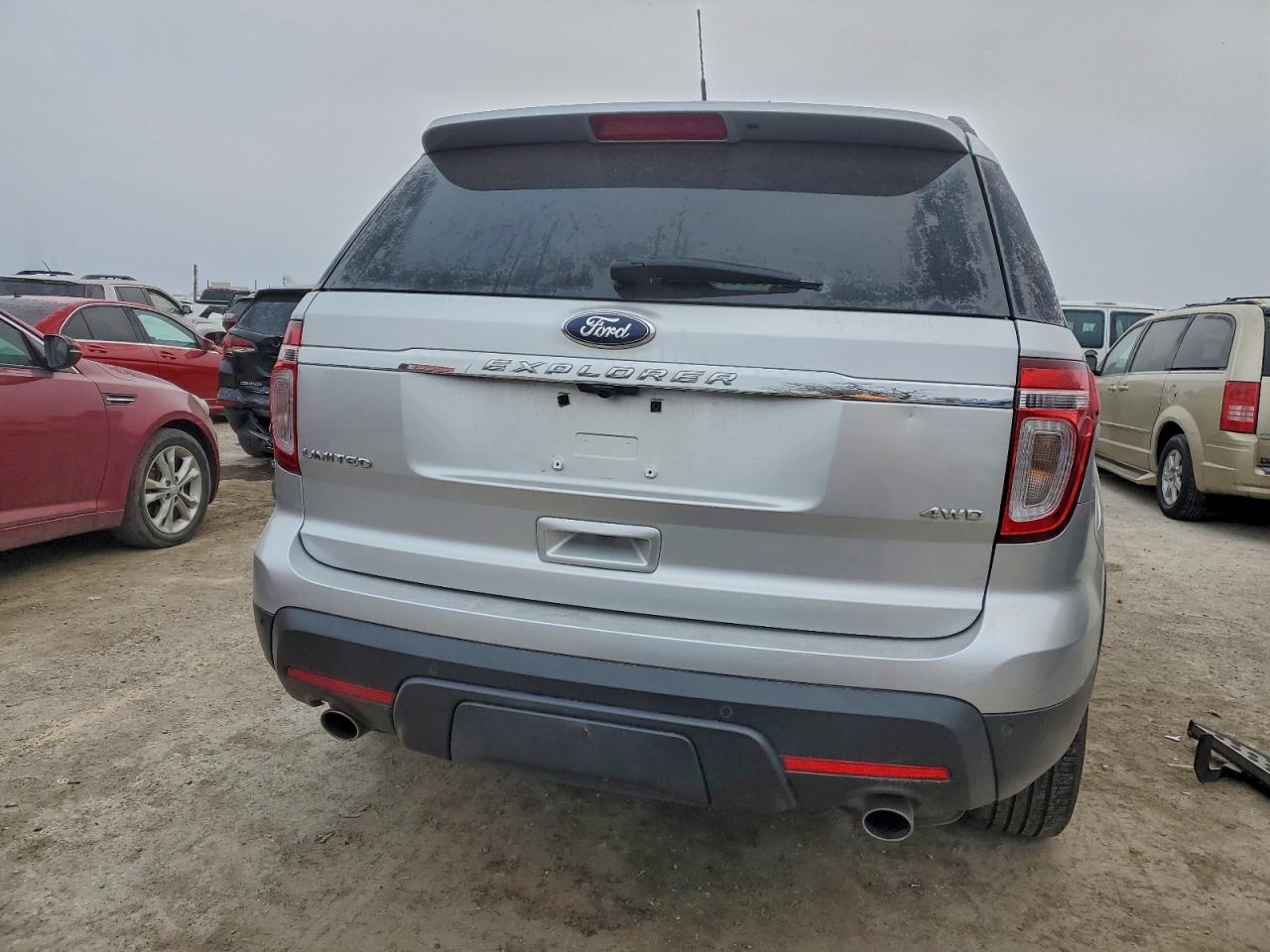 Ford Explorer Limited Image 11
