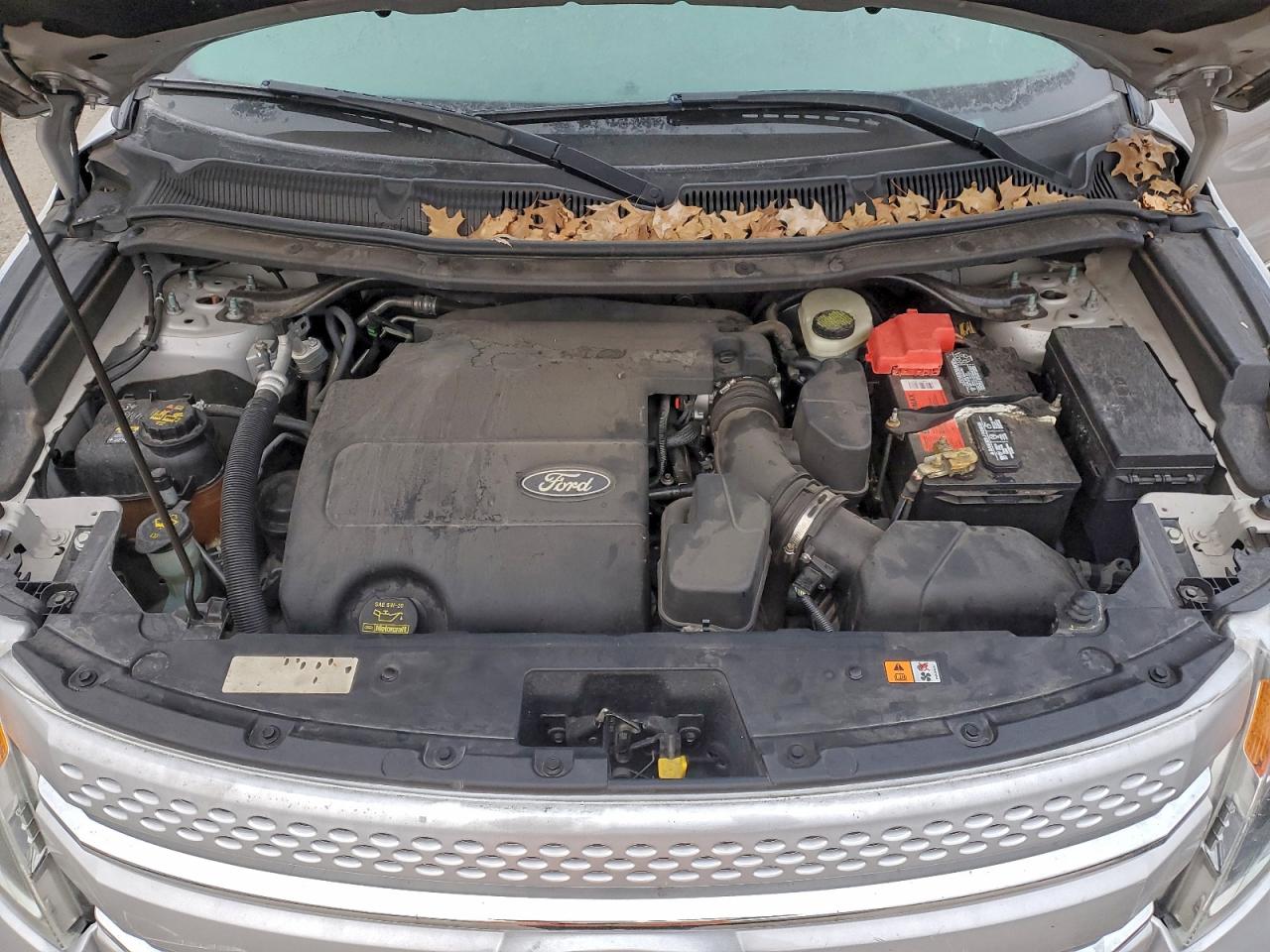 Ford Explorer Limited Image 3