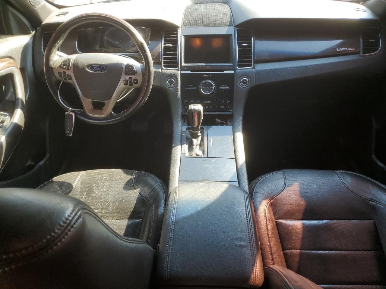 Ford Taurus Limited Image 4