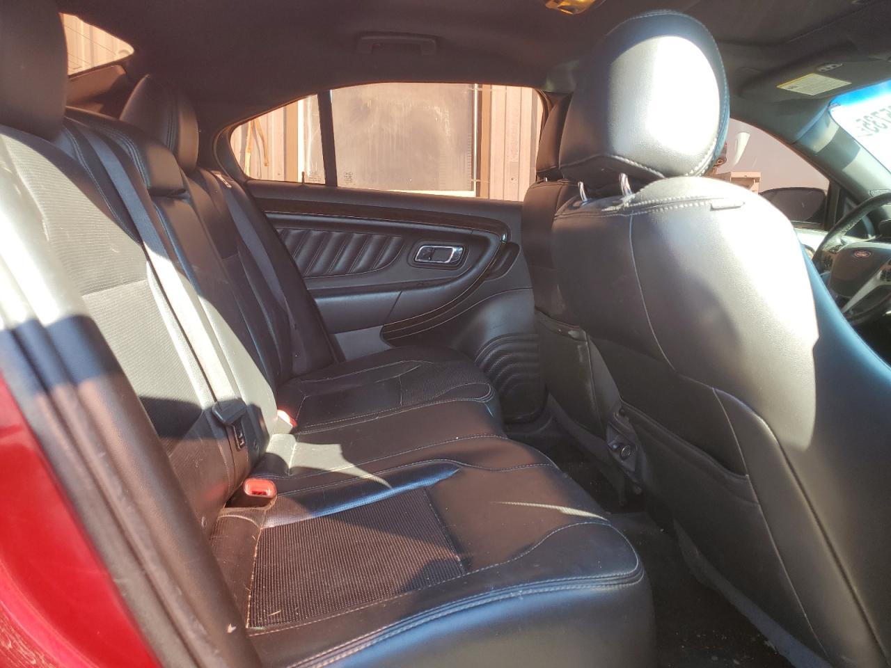 Ford Taurus Limited Image 6