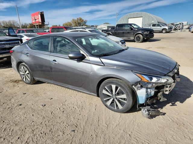 Nissan Altima Sv Image 3