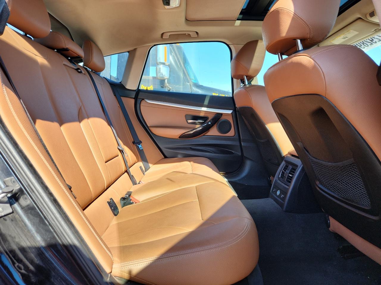 BMW 3 Series Xigt Image 11