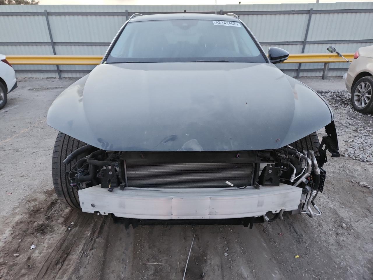 Audi e-tron Premium Image 4