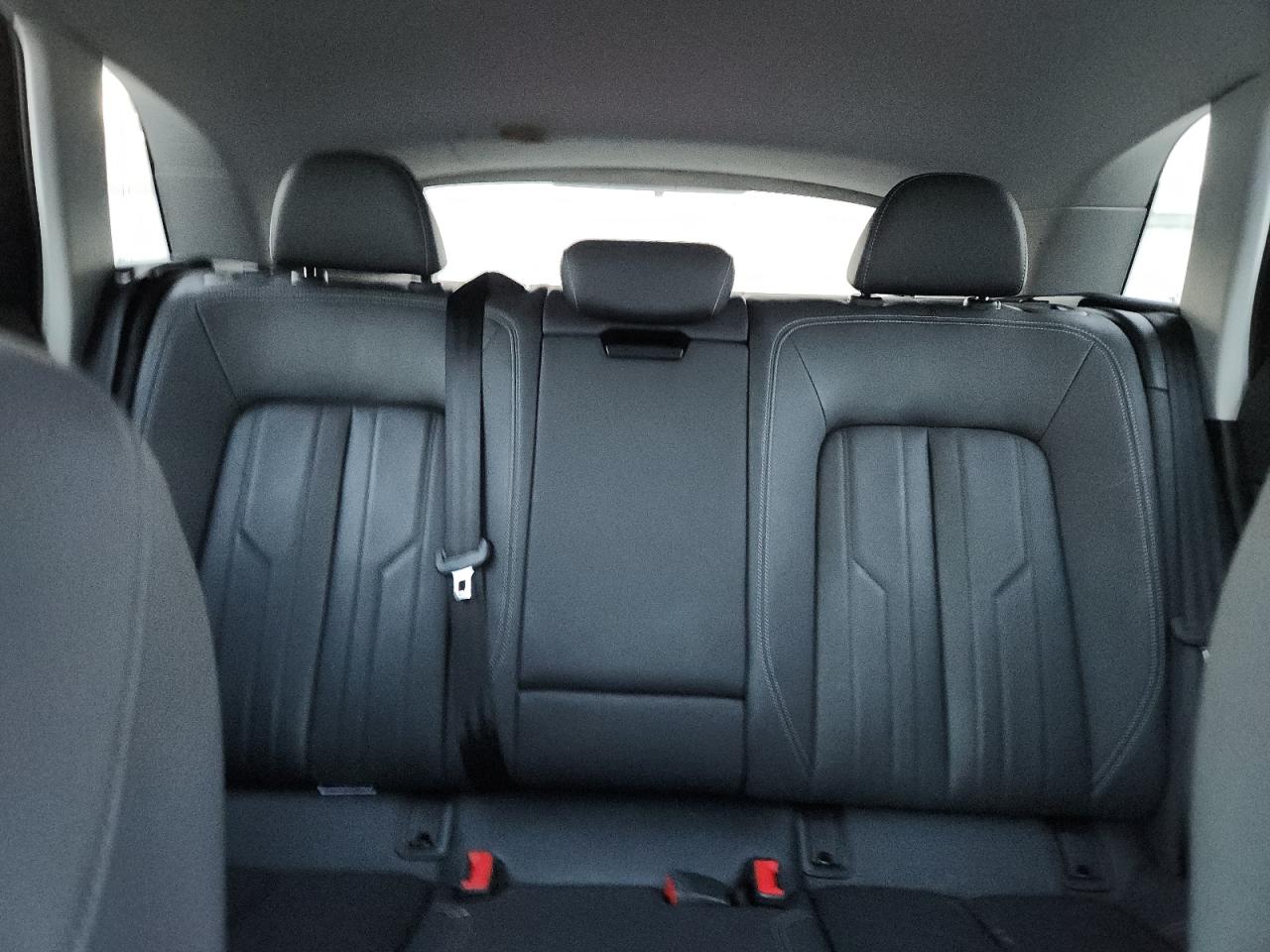 Audi e-tron Premium Image 13