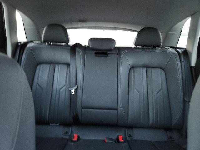 Audi e-tron Premium Image 13