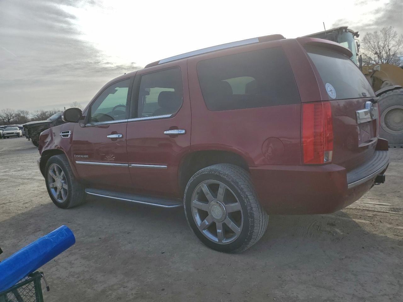 Cadillac Escalade Luxury Image 2