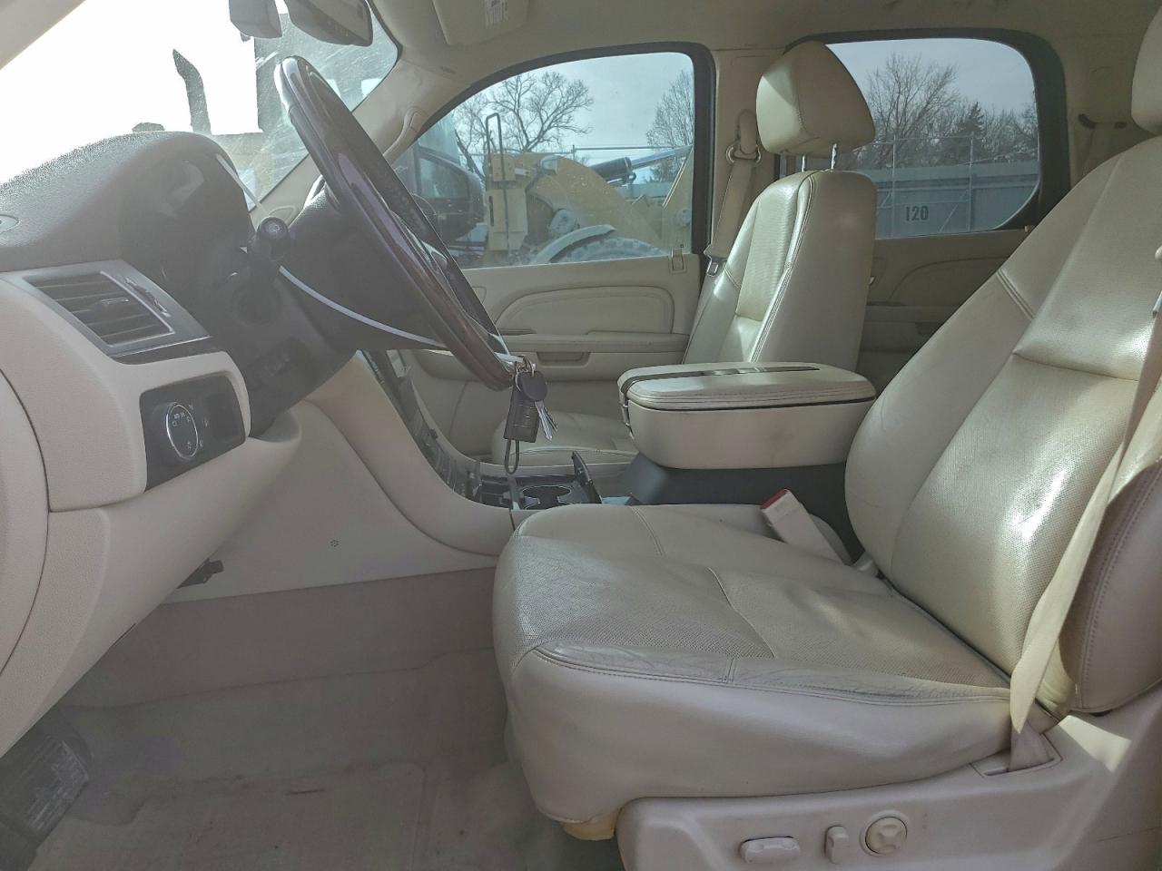 Cadillac Escalade Luxury Image 12