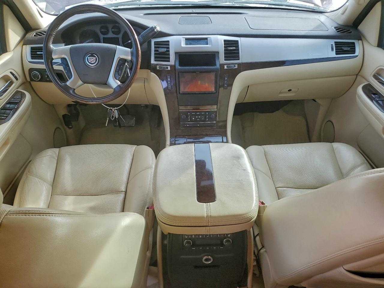 Cadillac Escalade Luxury Image 6