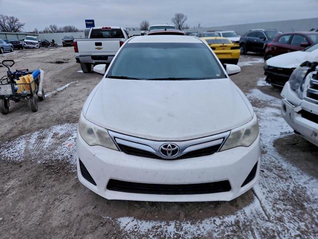 Toyota Camry Base Image 5