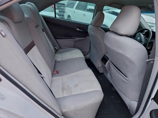 Toyota Camry Base Image 10