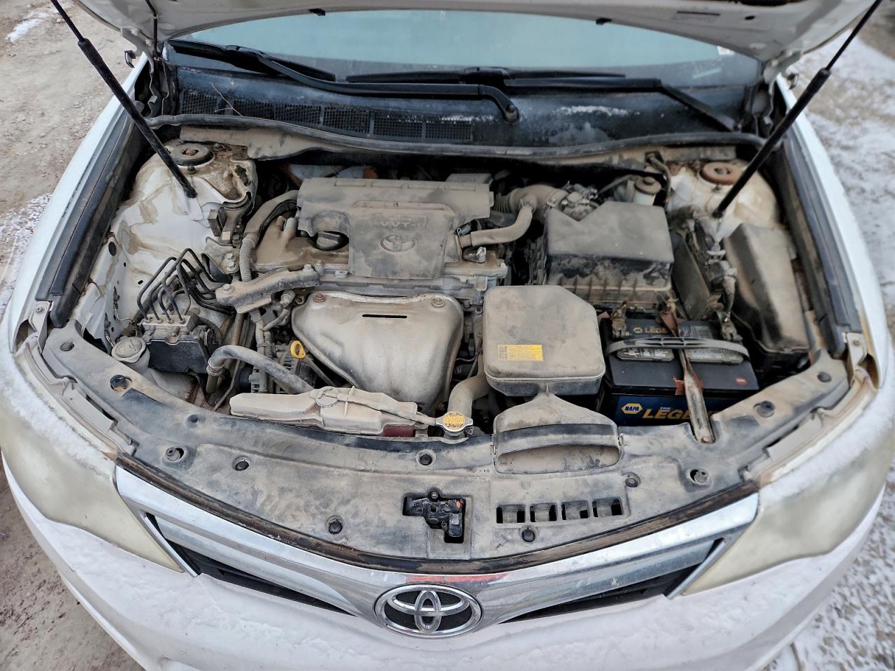 Toyota Camry Base Image 11