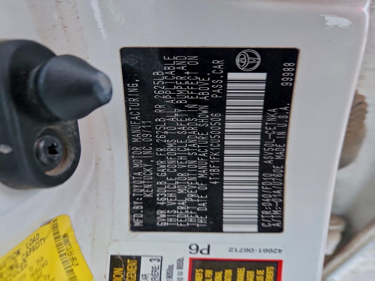 Toyota Camry Base Image 12