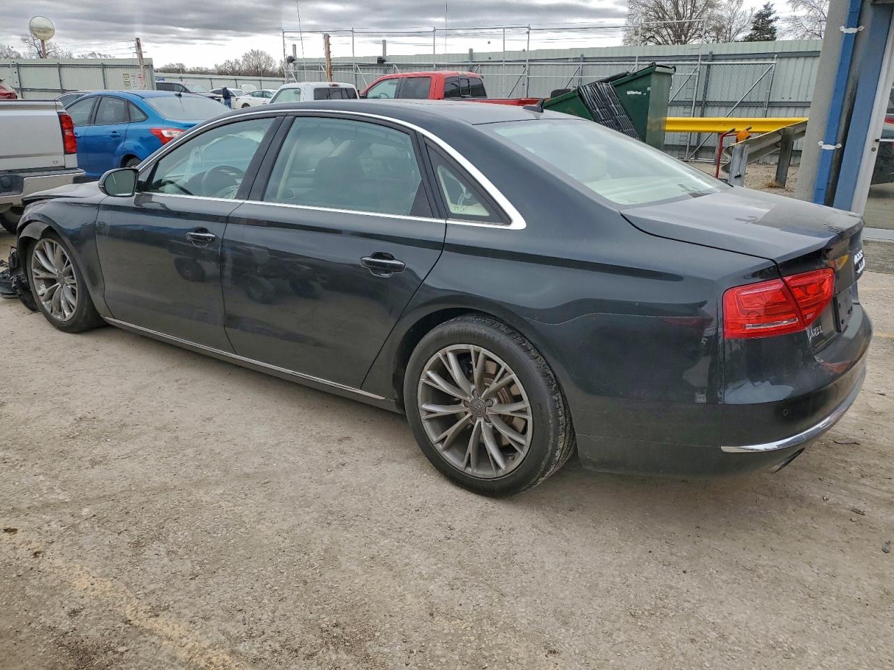 Audi A8 L Quattro Image 13