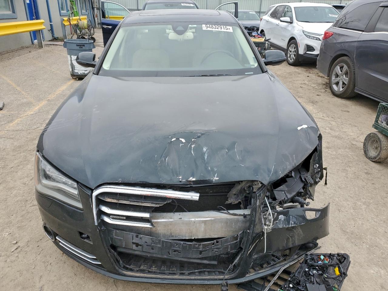 Audi A8 L Quattro Image 12