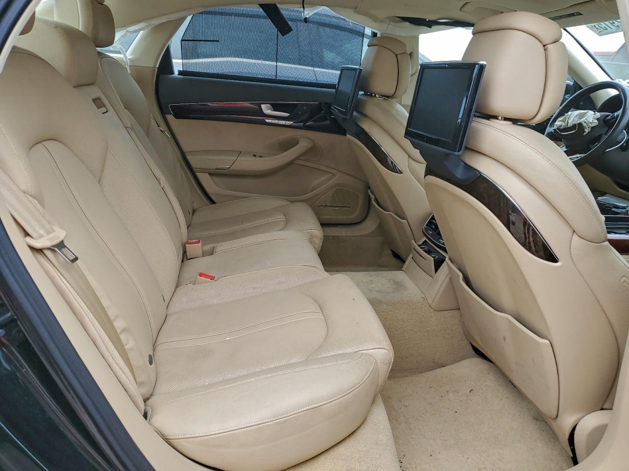 Audi A8 L Quattro Image 9