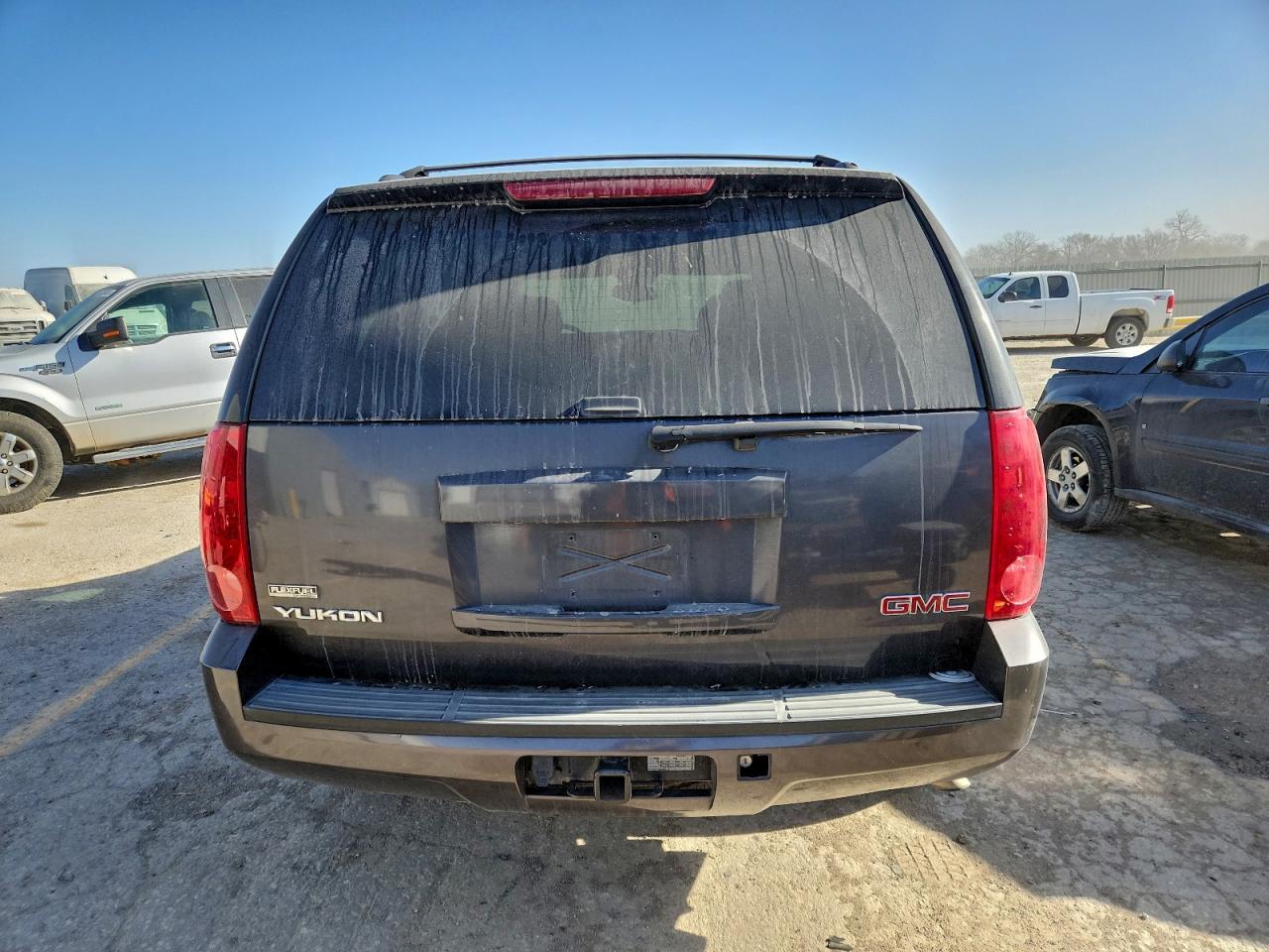 GMC Yukon Sle Image 5