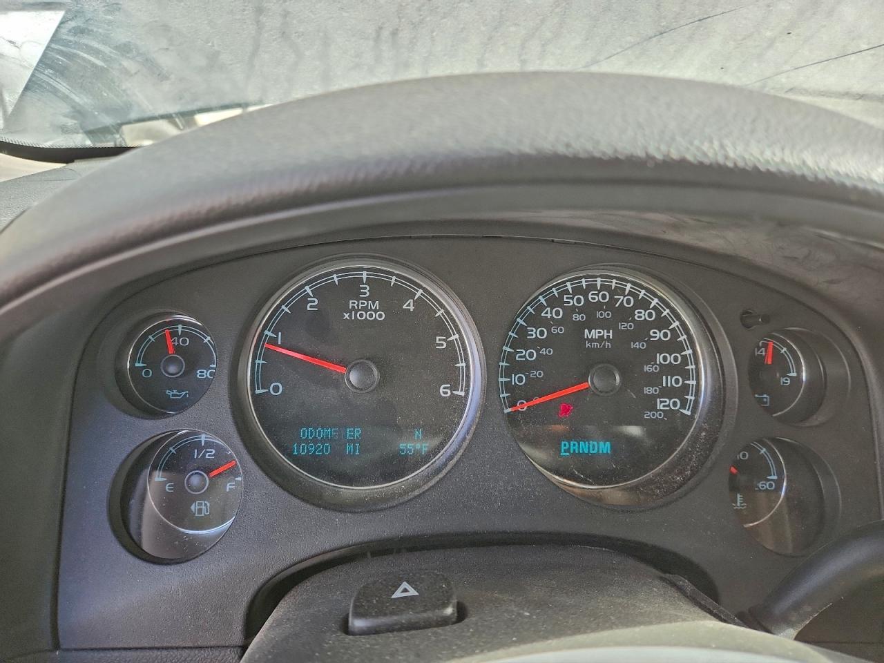 GMC Yukon Sle Image 3