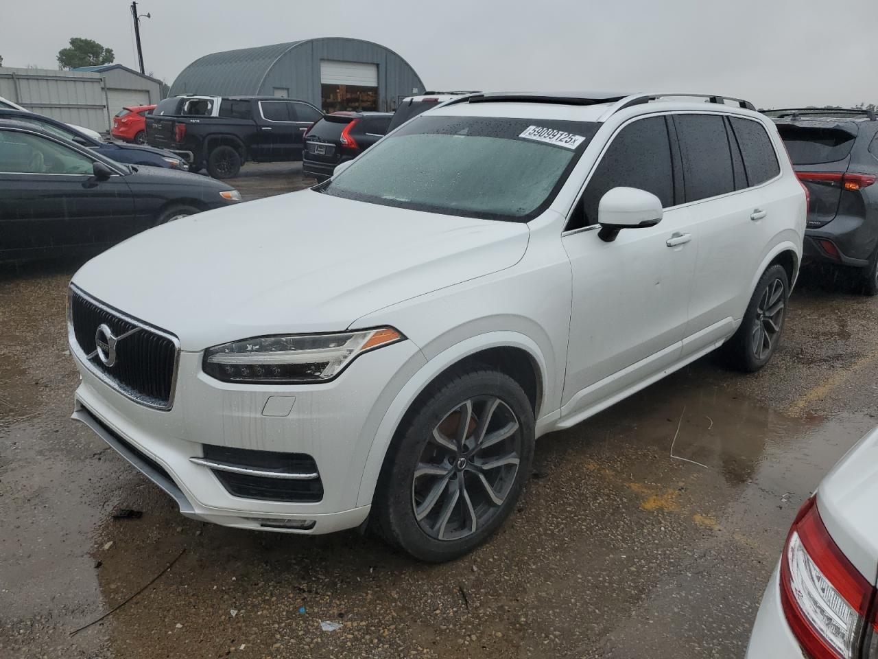 Volvo XC90 T6 Image 1