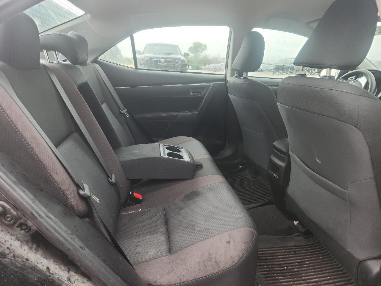 Toyota Corolla L Image 11