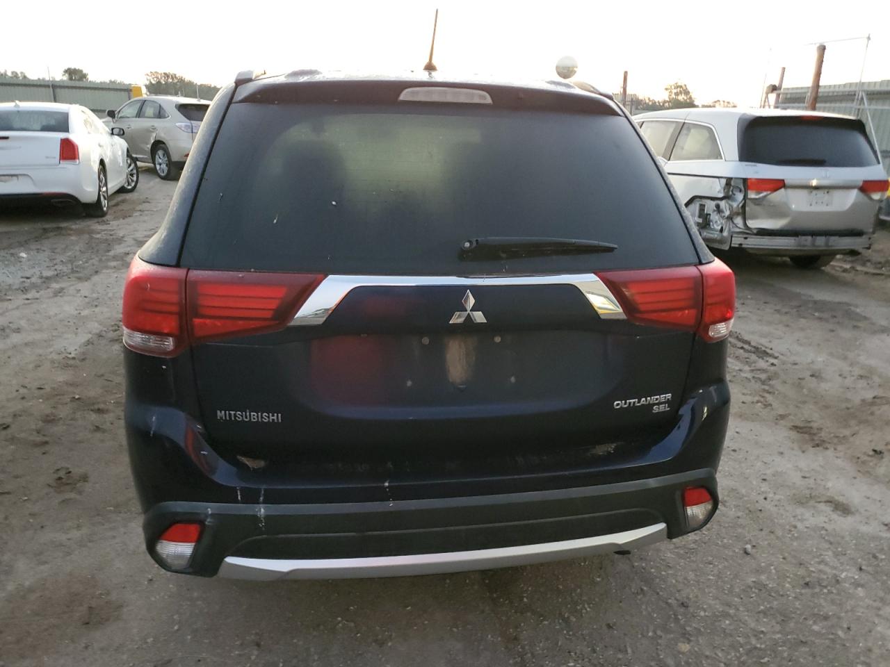 Mitsubishi Outlander Se Image 7
